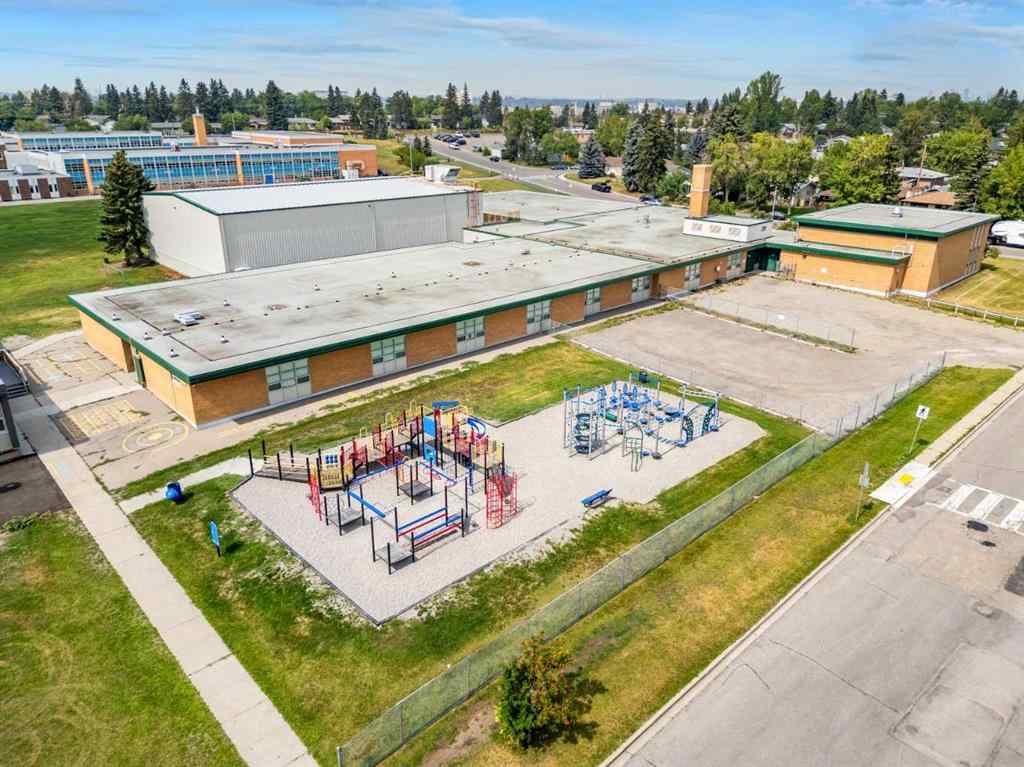 MLS® A2244051 - 152 Fredson Drive SE in Fairview Calgary, Residential