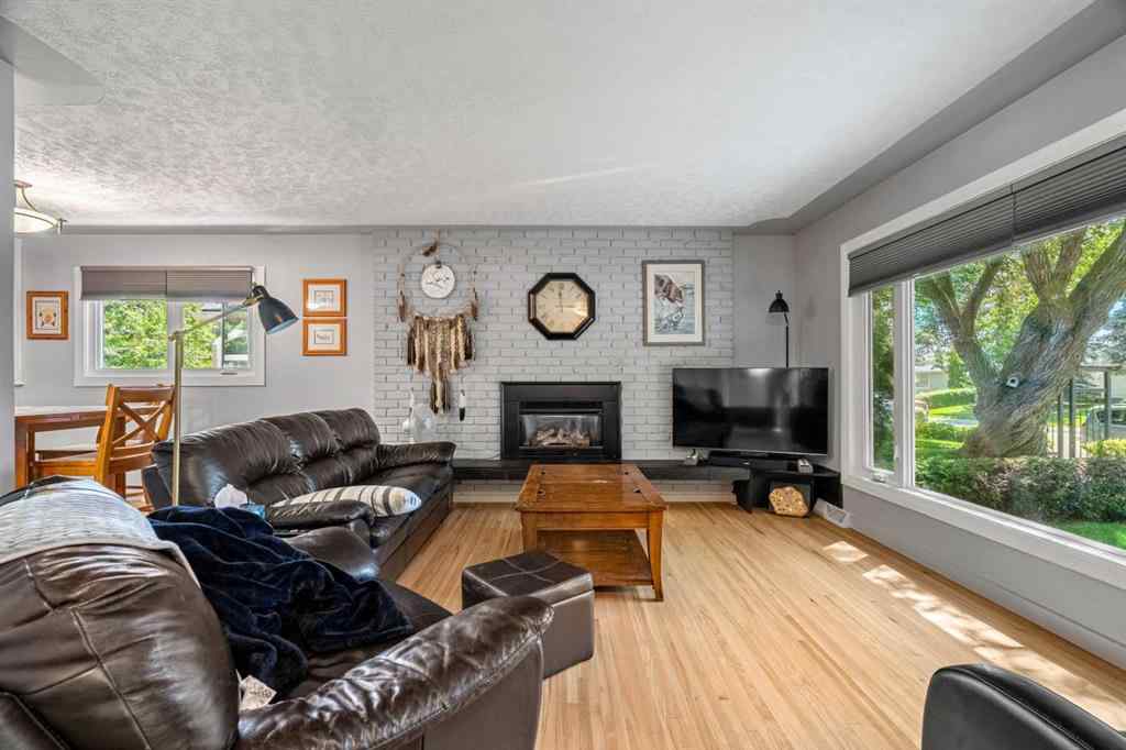 MLS® A2244051 - 152 Fredson Drive SE in Fairview Calgary, Residential