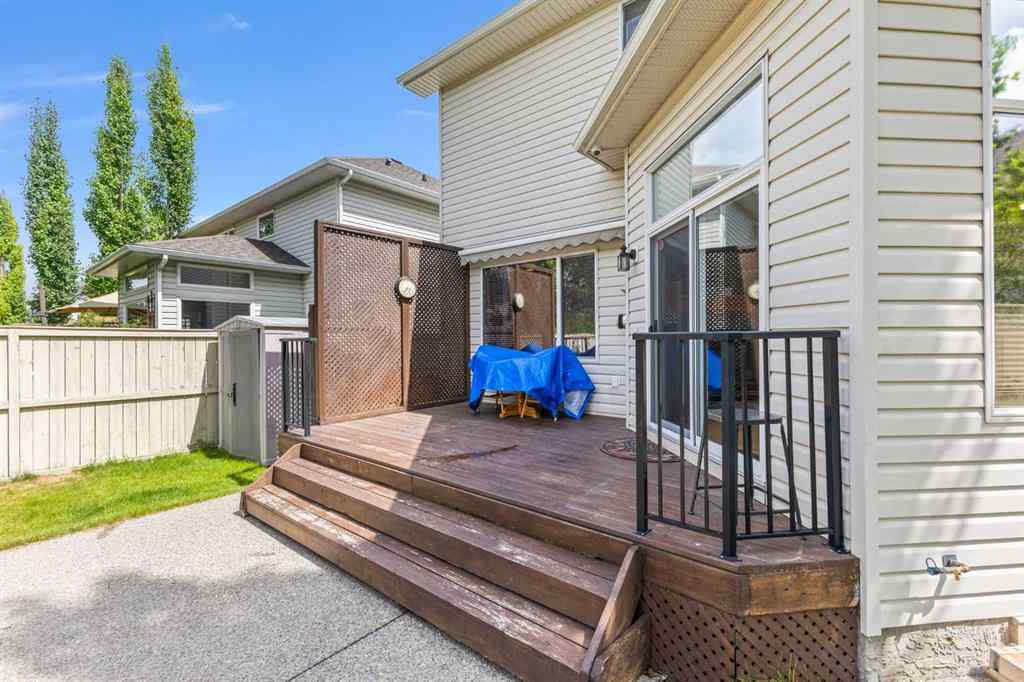MLS® A2244053 - 11 Simcoe Crescent SW in Signal Hill Calgary, Residential