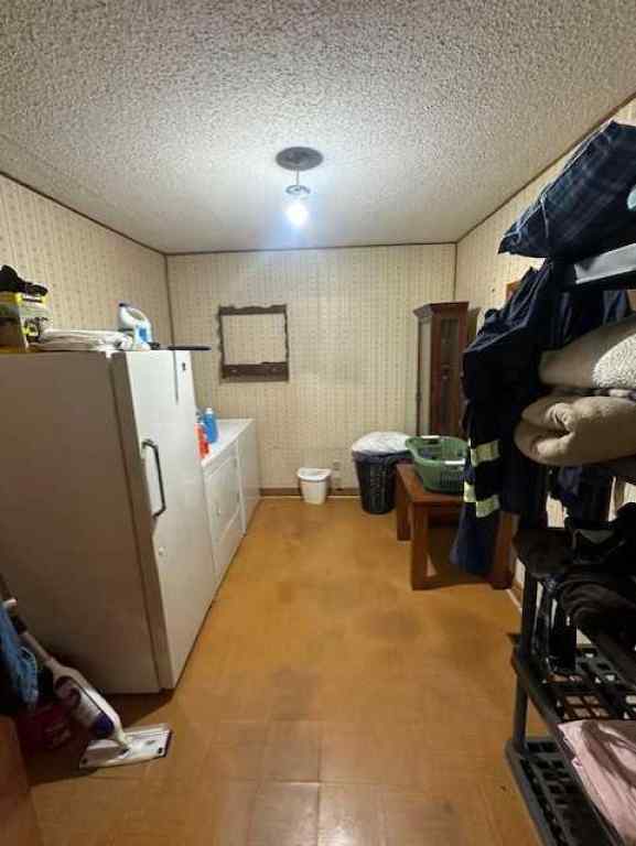 MLS® A2244054 - 406 Fox Lake Trail  in NONE Hanna, Residential