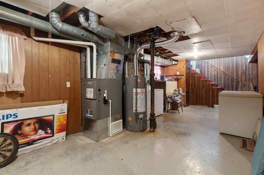 MLS® A2244063 - 5229 49 Street  in Sparling Camrose, Residential