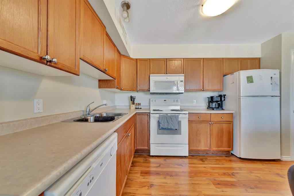 MLS® A2244070 - Unit #303 1804 48 Avenue  in Wallacefield Lloydminster, Residential