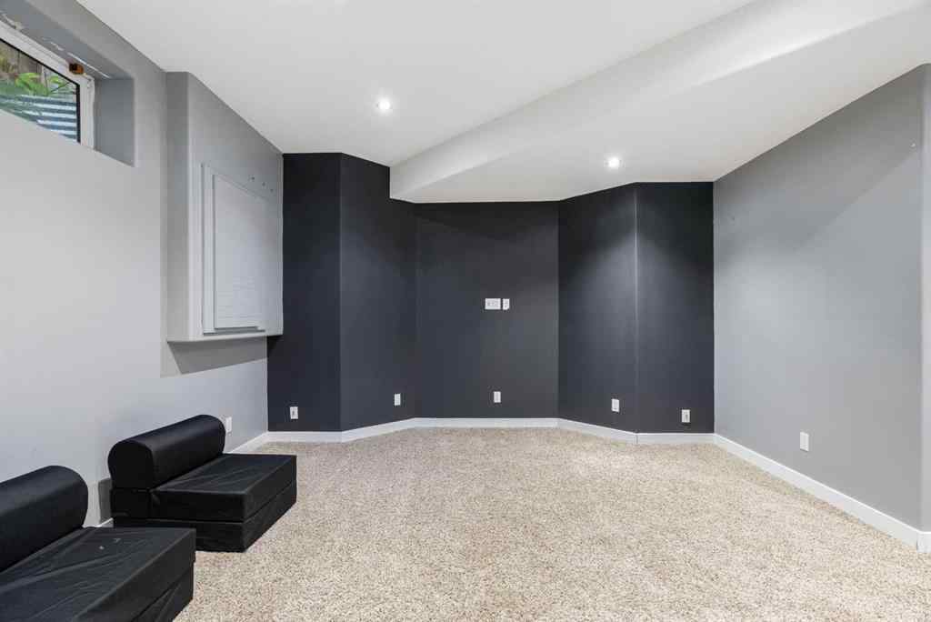 MLS® A2244082 - 128 Honeysuckle Way  in Timberlea Fort McMurray, Residential