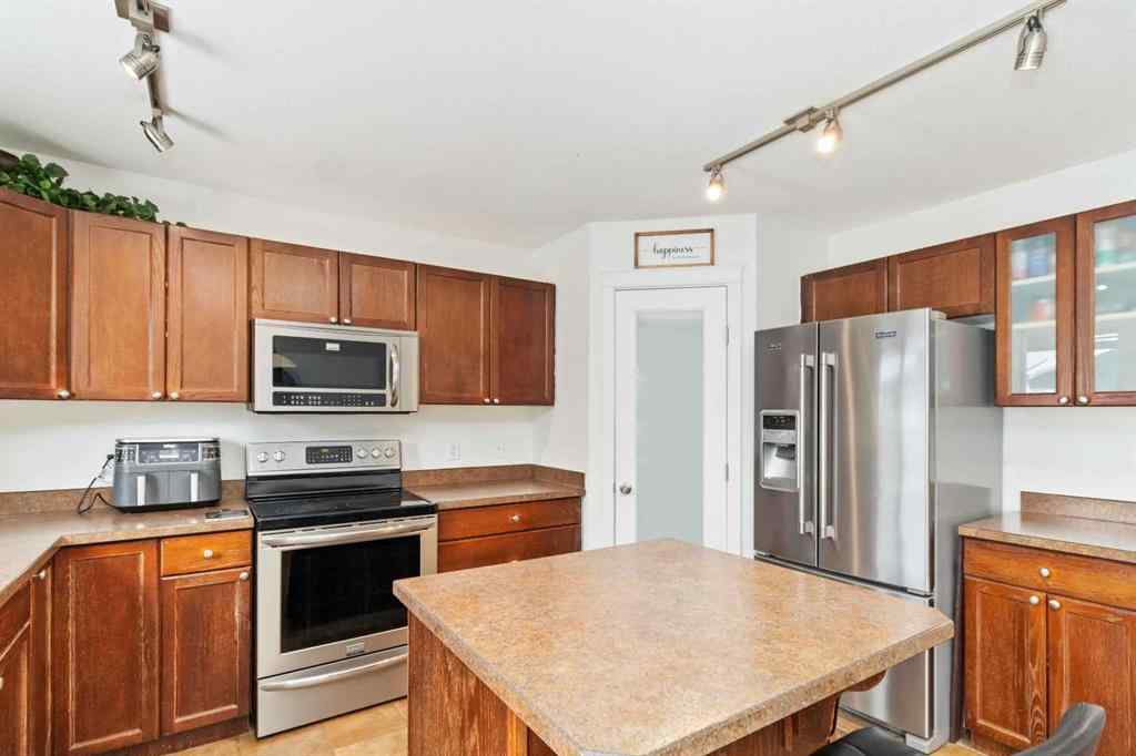 MLS® A2244082 - 128 Honeysuckle Way  in Timberlea Fort McMurray, Residential