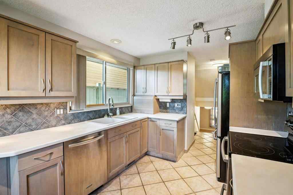 MLS® A2244098 - 153 Mckinnon Crescent NE in Mayland Heights Calgary, Residential