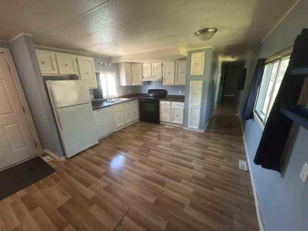 MLS® A2244106 - Unit #8 810 56th Street  in Edson Edson, Mobile