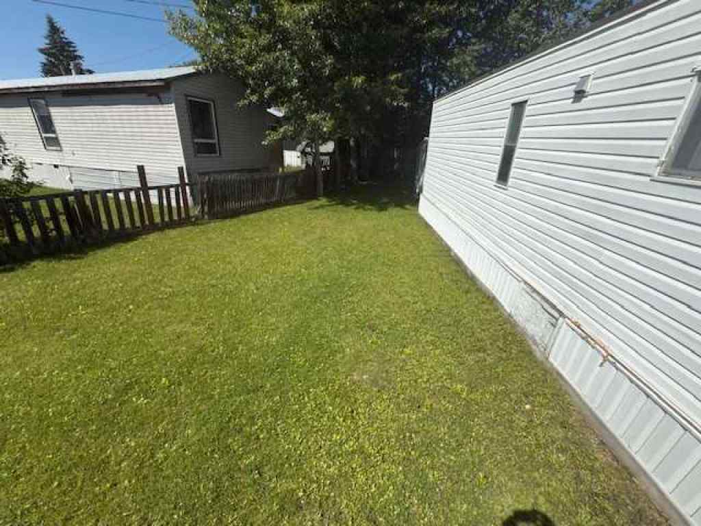 MLS® A2244106 - Unit #8 810 56th Street  in Edson Edson, Mobile