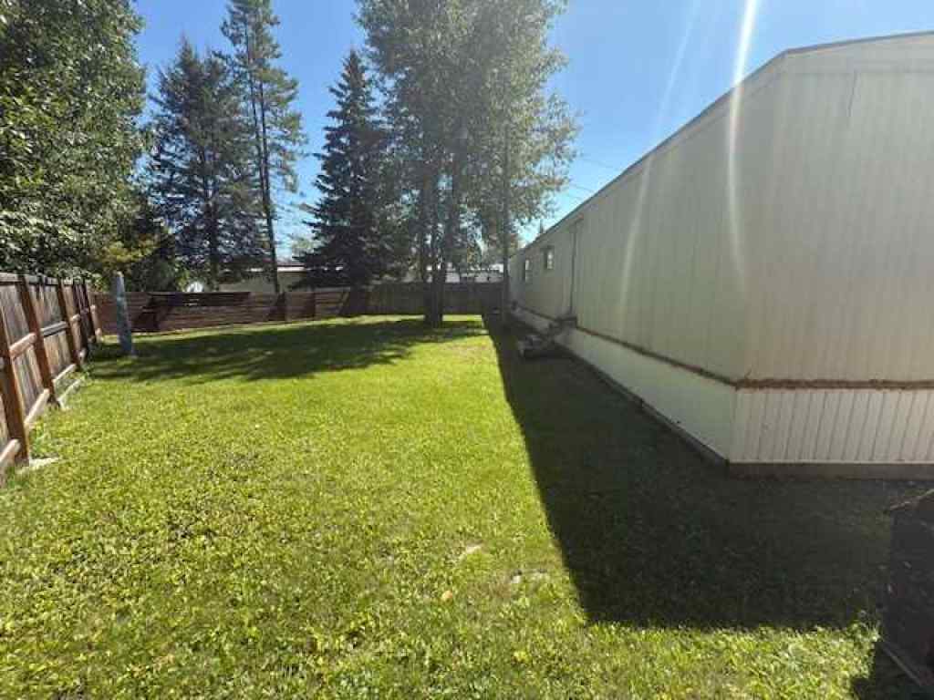 MLS® A2244106 - Unit #8 810 56th Street  in Edson Edson, Mobile
