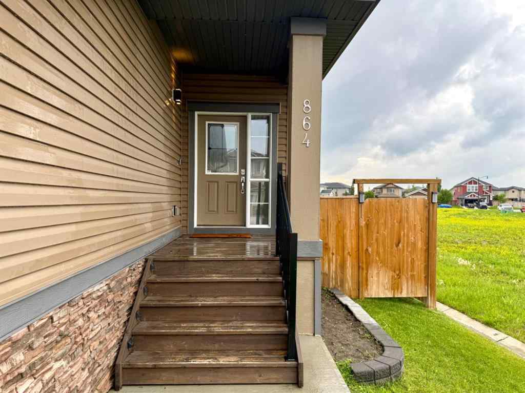 MLS® A2244117 - 864 Hampshire Crescent NE in Hampton Hills High River, Residential
