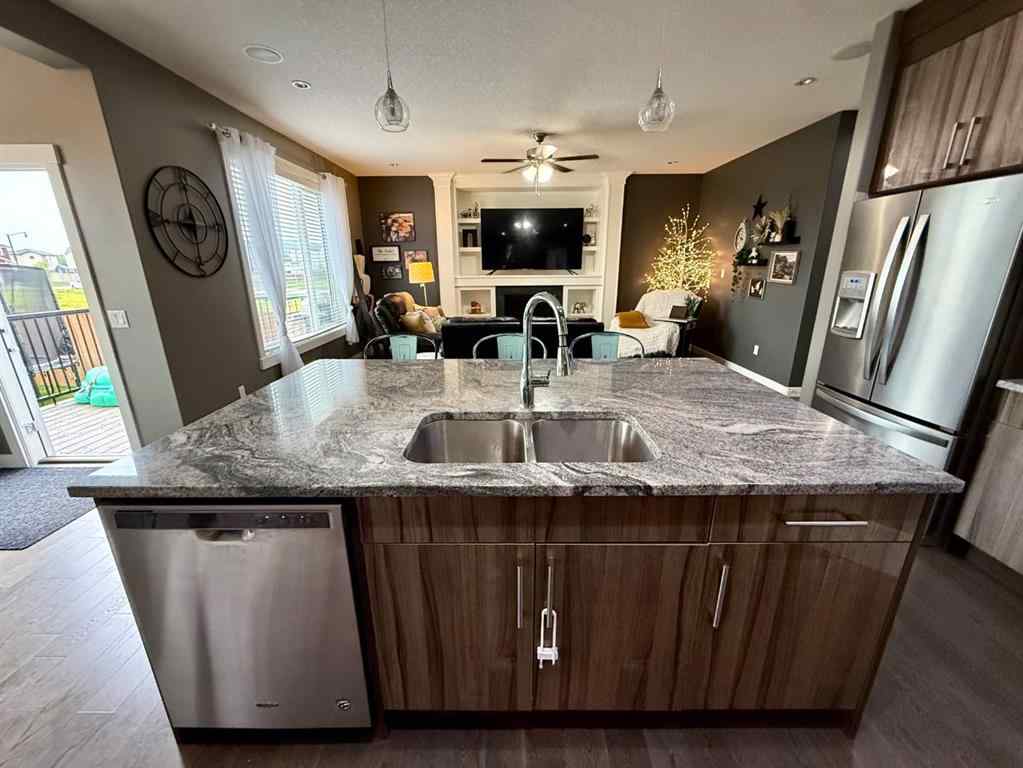 MLS® A2244117 - 864 Hampshire Crescent NE in Hampton Hills High River, Residential