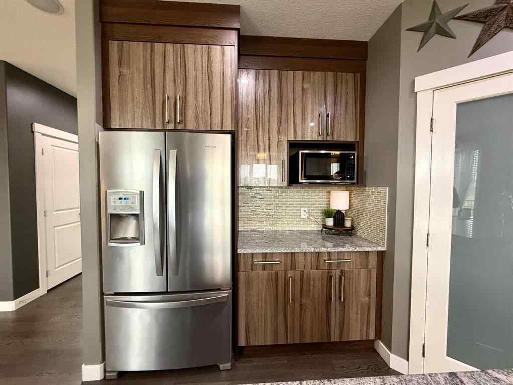 MLS® A2244117 - 864 Hampshire Crescent NE in Hampton Hills High River, Residential