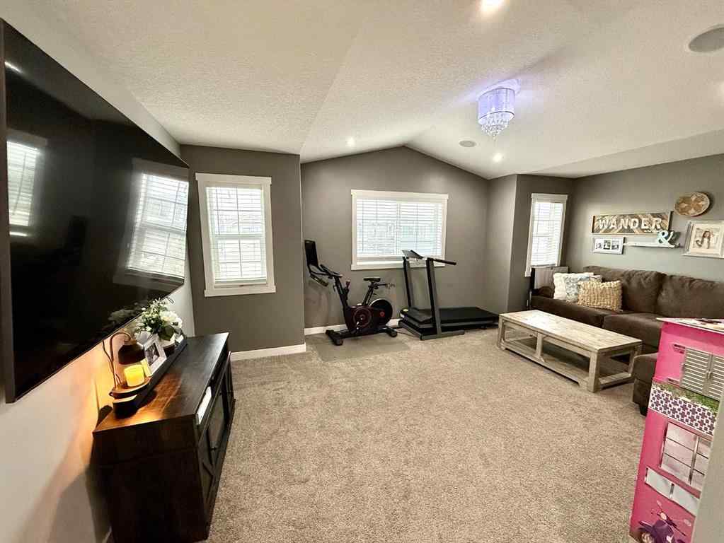 MLS® A2244117 - 864 Hampshire Crescent NE in Hampton Hills High River, Residential