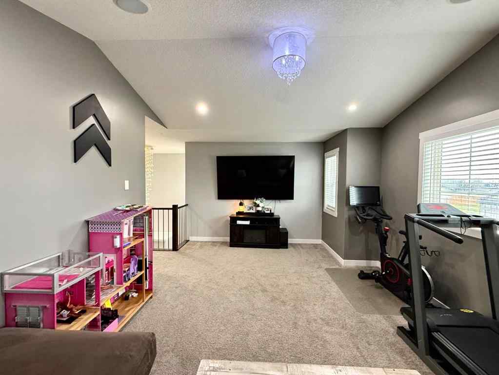 MLS® A2244117 - 864 Hampshire Crescent NE in Hampton Hills High River, Residential