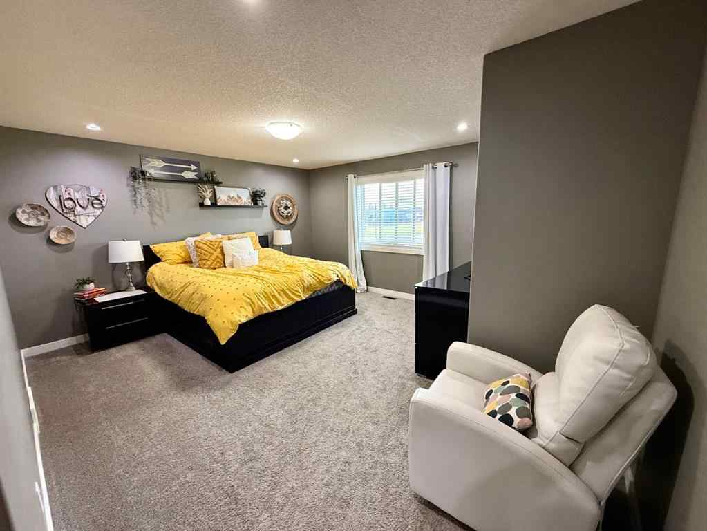 MLS® A2244117 - 864 Hampshire Crescent NE in Hampton Hills High River, Residential