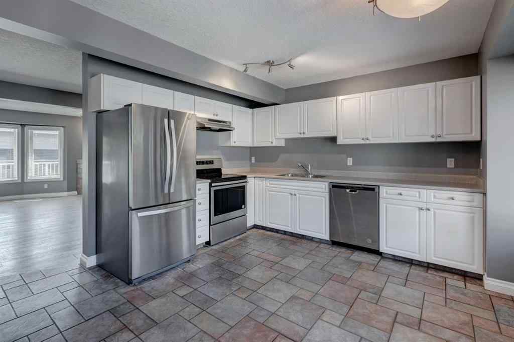 MLS® A2244118 - 378 Regal Park NE in Renfrew Calgary, Residential