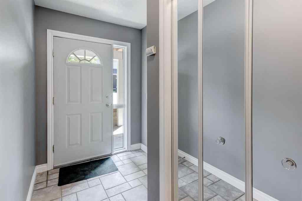 MLS® A2244118 - 378 Regal Park NE in Renfrew Calgary, Residential