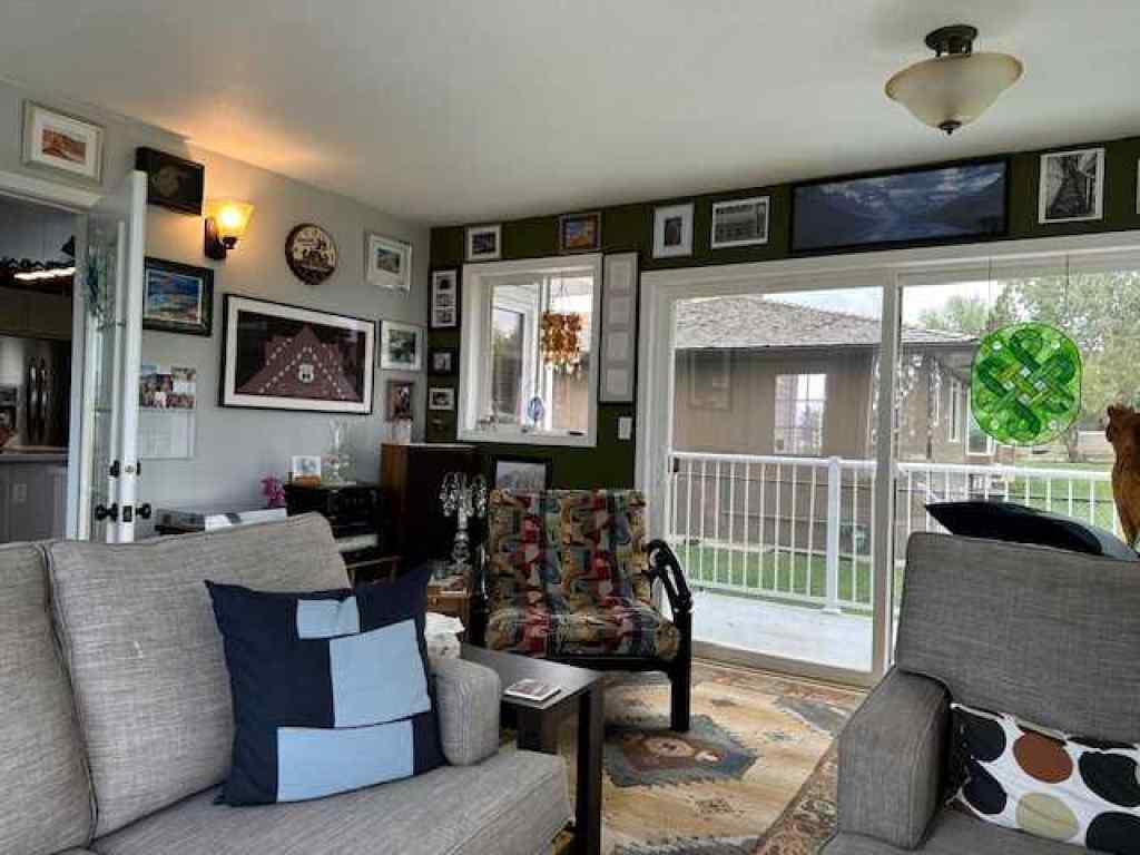 MLS® A2244131 - 623 2nd Street E in NONE Cardston, Residential