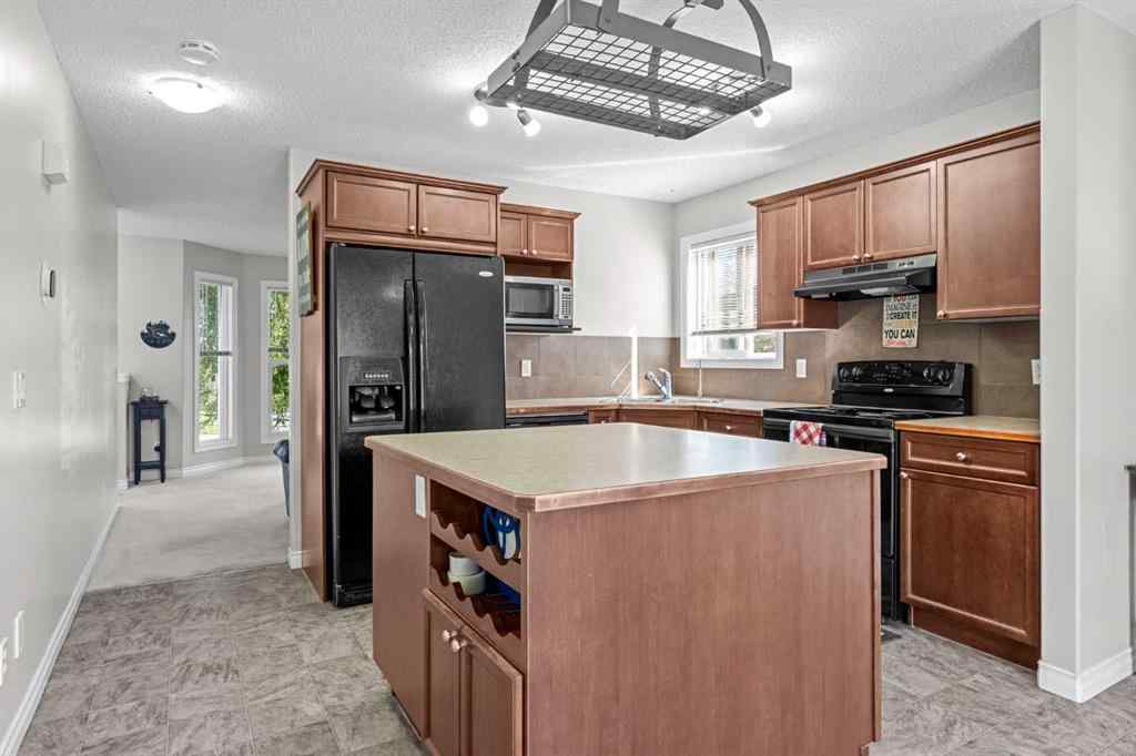 MLS® A2244141 - 89 Crystal Shores Heights  in Crystal Shores Okotoks, Residential