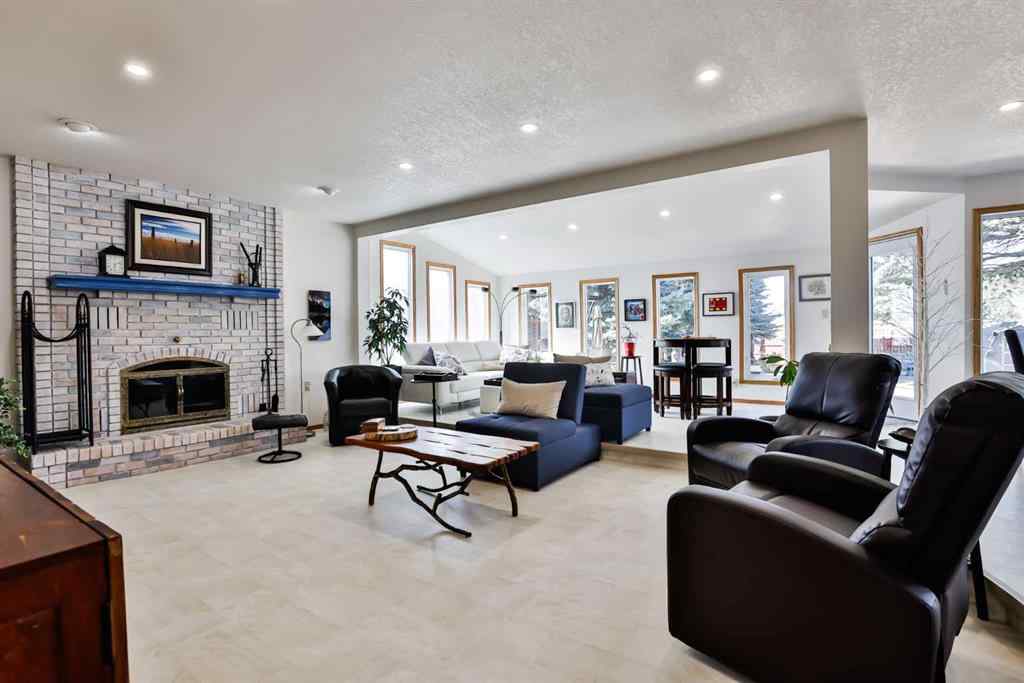 MLS® A2244147 - 2857 6 Avenue S in Glendale Lethbridge, Residential