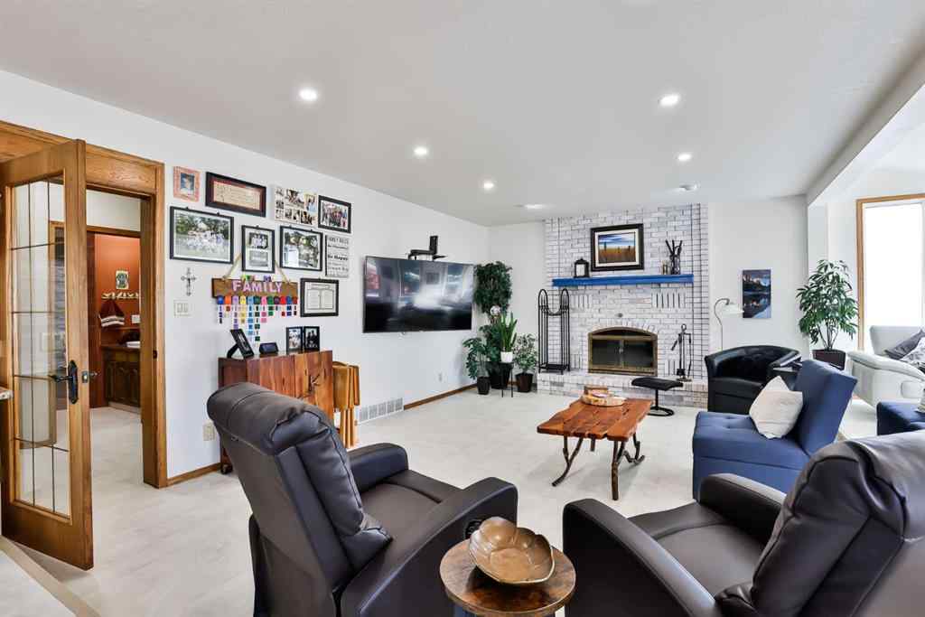 MLS® A2244147 - 2857 6 Avenue S in Glendale Lethbridge, Residential