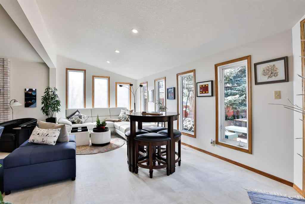 MLS® A2244147 - 2857 6 Avenue S in Glendale Lethbridge, Residential