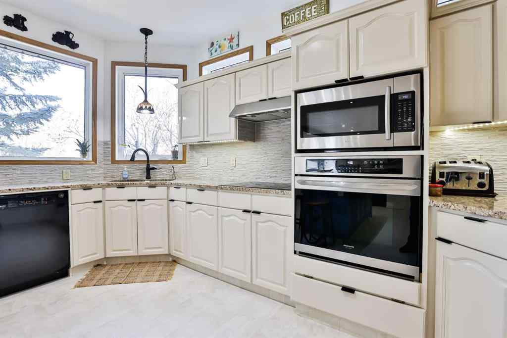 MLS® A2244147 - 2857 6 Avenue S in Glendale Lethbridge, Residential