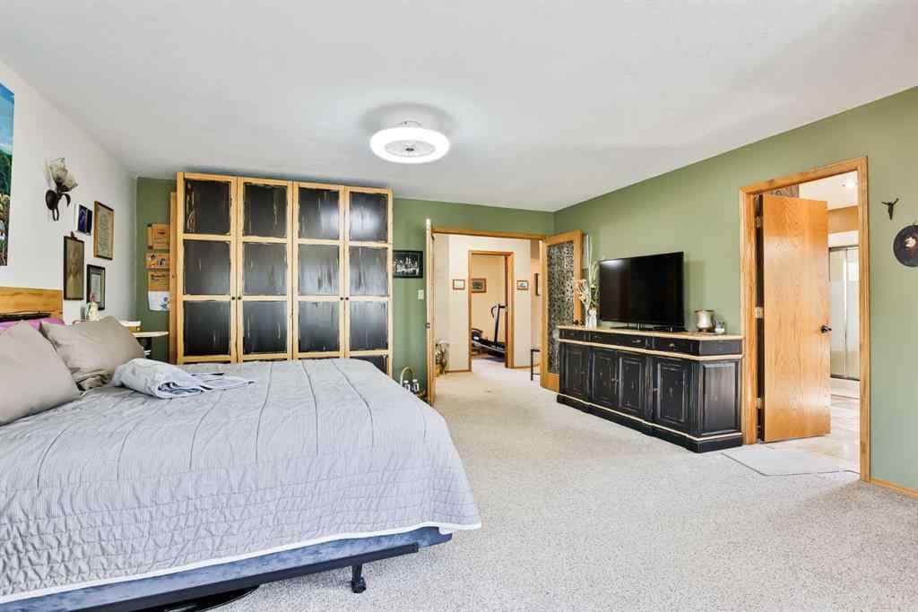 MLS® A2244147 - 2857 6 Avenue S in Glendale Lethbridge, Residential