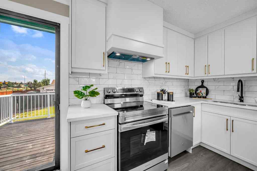 MLS® A2244150 - 951 Maitland Way NE in Marlborough Park Calgary, Residential