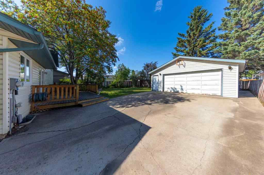 MLS® A2244151 - 5204 32 Street  in Steele Heights Lloydminster, Residential