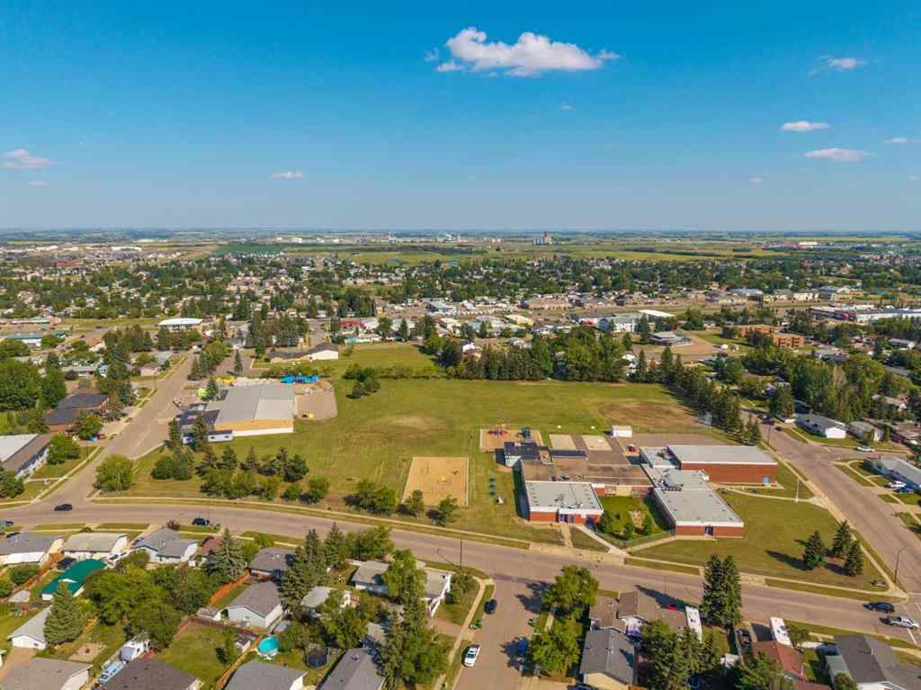 MLS® A2244151 - 5204 32 Street  in Steele Heights Lloydminster, Residential