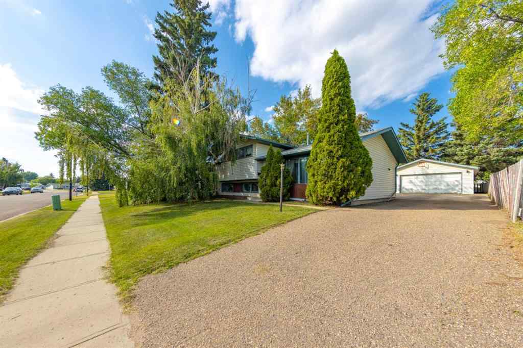 MLS® A2244151 - 5204 32 Street  in Steele Heights Lloydminster, Residential
