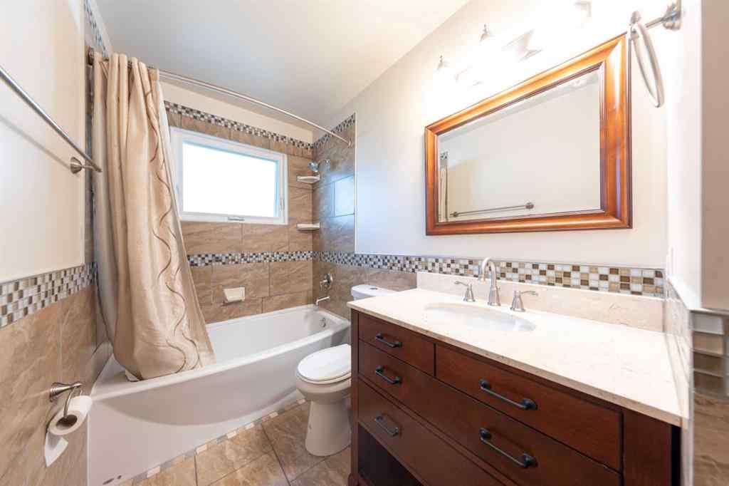 MLS® A2244151 - 5204 32 Street  in Steele Heights Lloydminster, Residential