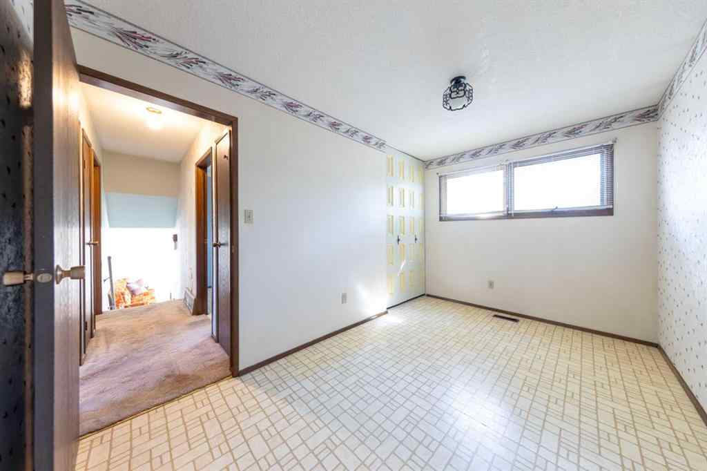 MLS® A2244151 - 5204 32 Street  in Steele Heights Lloydminster, Residential