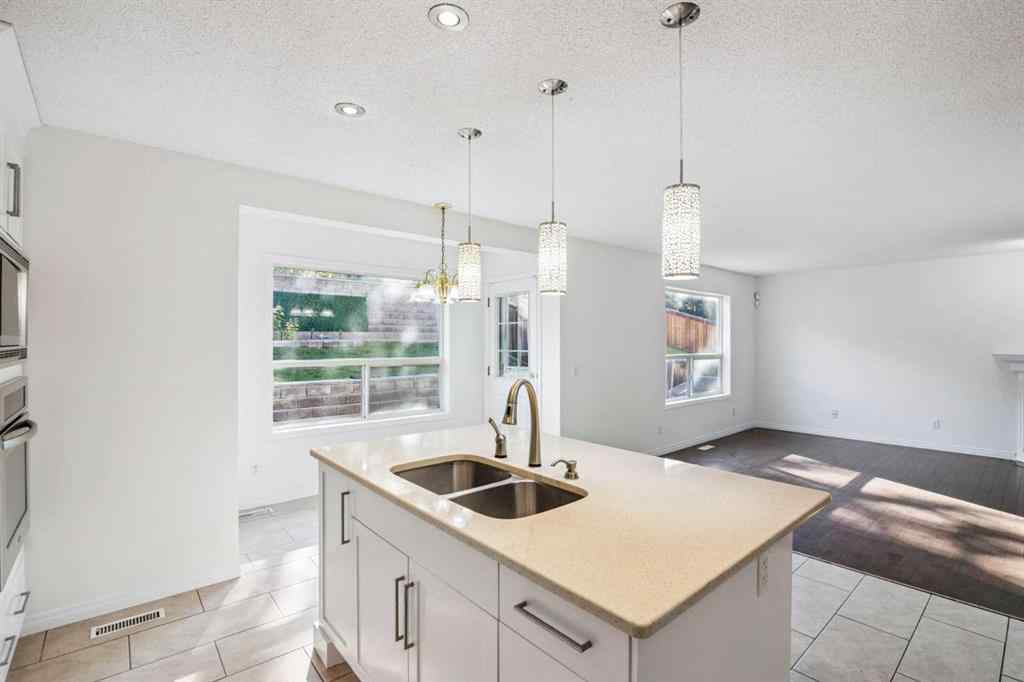 MLS® A2244153 - 338 Panamount Drive NW in Panorama Hills Calgary, Residential