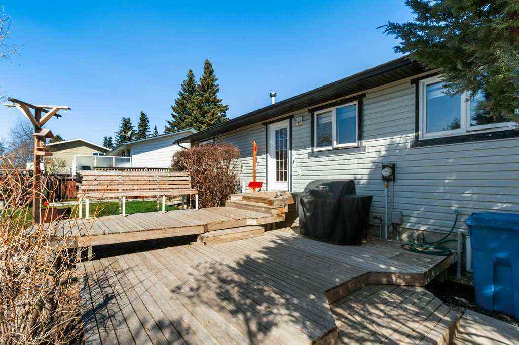 MLS® A2244190 - 1417 Mccrimmon Drive  in NONE Carstairs, Residential