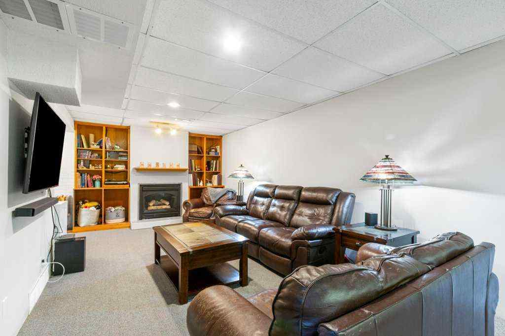 MLS® A2244190 - 1417 Mccrimmon Drive  in NONE Carstairs, Residential