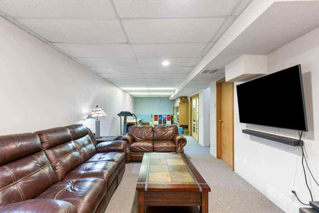 MLS® A2244190 - 1417 Mccrimmon Drive  in NONE Carstairs, Residential
