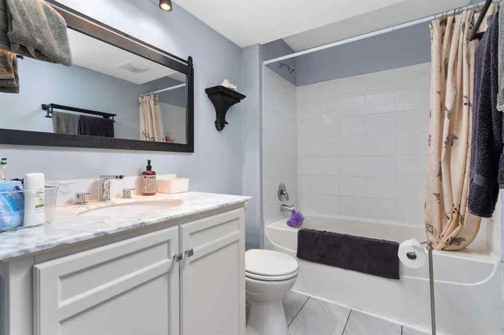 MLS® A2244204 - 2605 57 Street  in Valleyview Camrose, Residential