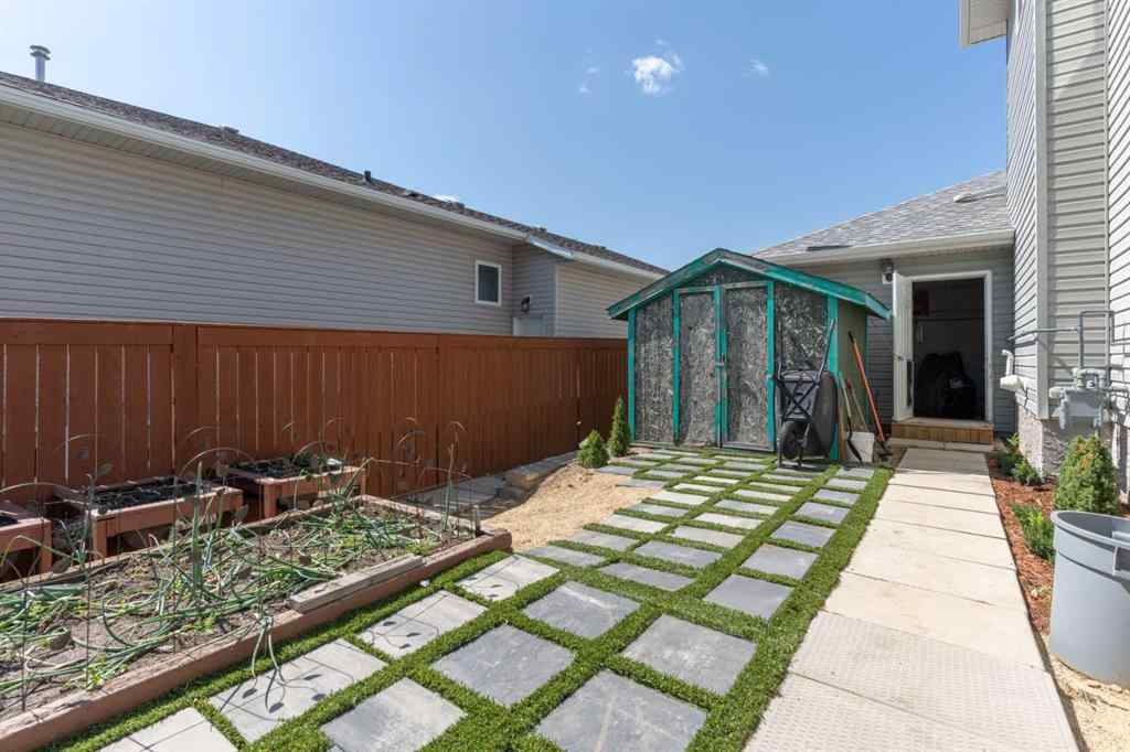 MLS® A2244204 - 2605 57 Street  in Valleyview Camrose, Residential