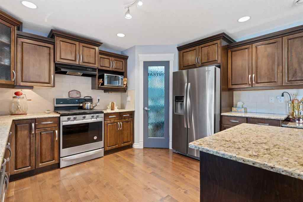 MLS® A2244204 - 2605 57 Street  in Valleyview Camrose, Residential
