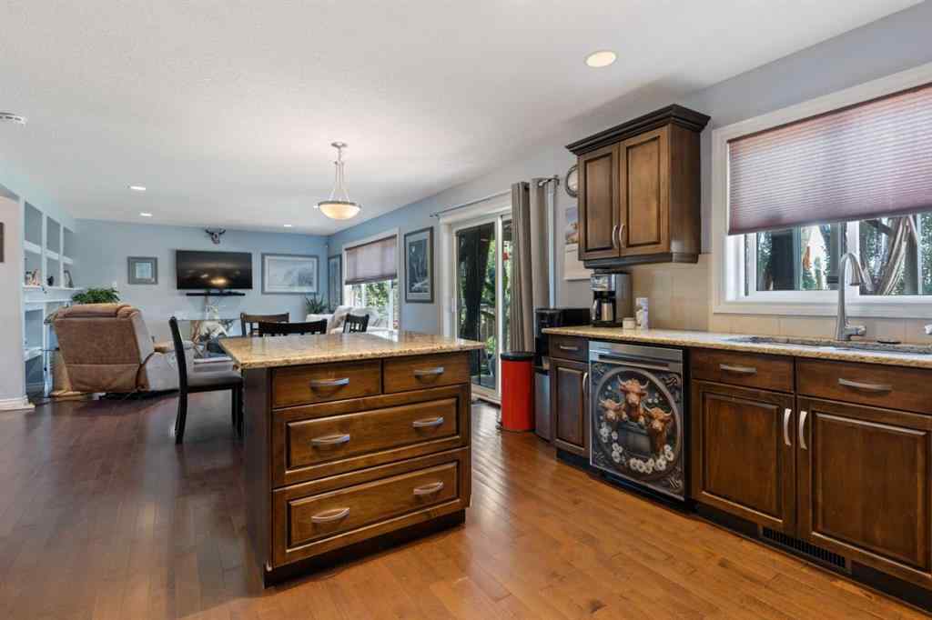 MLS® A2244204 - 2605 57 Street  in Valleyview Camrose, Residential