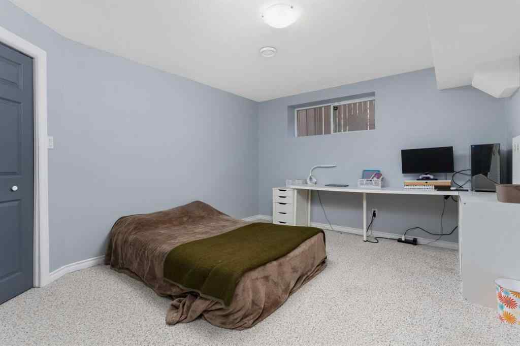 MLS® A2244204 - 2605 57 Street  in Valleyview Camrose, Residential