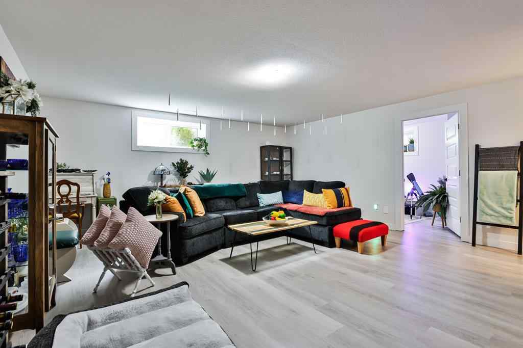 MLS® A2244205 - 330 Uplands Boulevard N in Blackwolf 1 Lethbridge, Residential