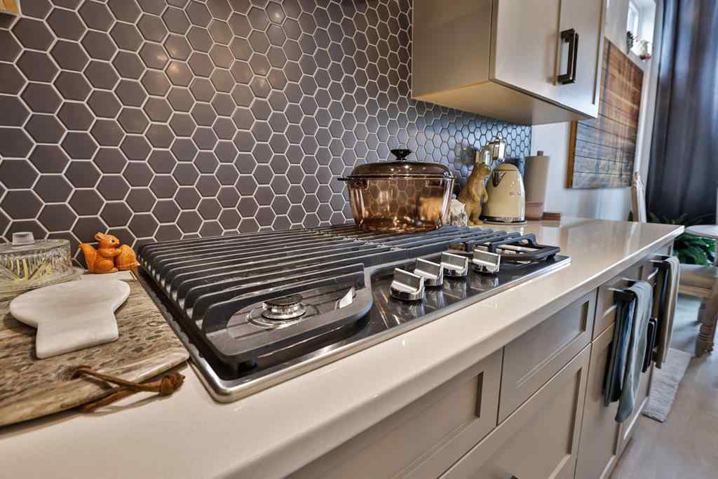 MLS® A2244205 - 330 Uplands Boulevard N in Blackwolf 1 Lethbridge, Residential