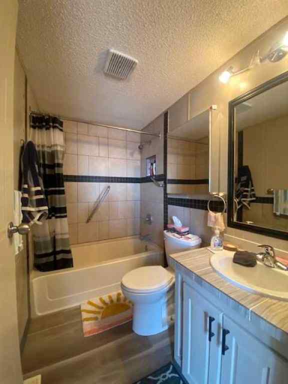 MLS® A2244223 - 30 Lake Stafford Crescent E in North End Brooks, Mobile