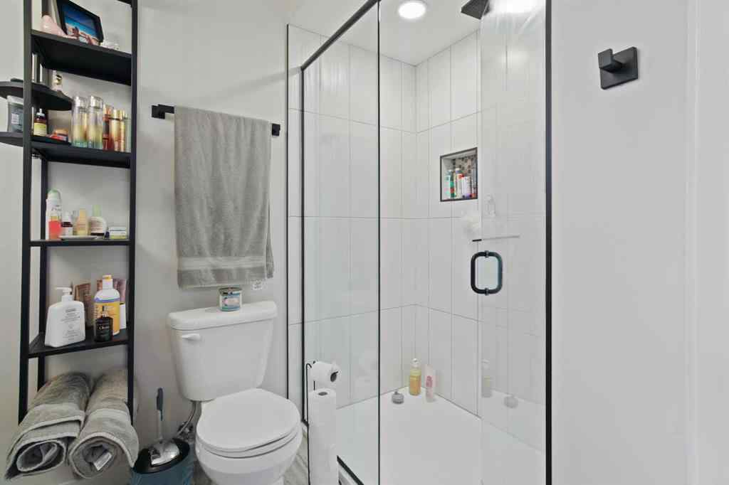 MLS® A2244235 - 66 Edgewood Crescent W in Ridgewood Lethbridge, Residential
