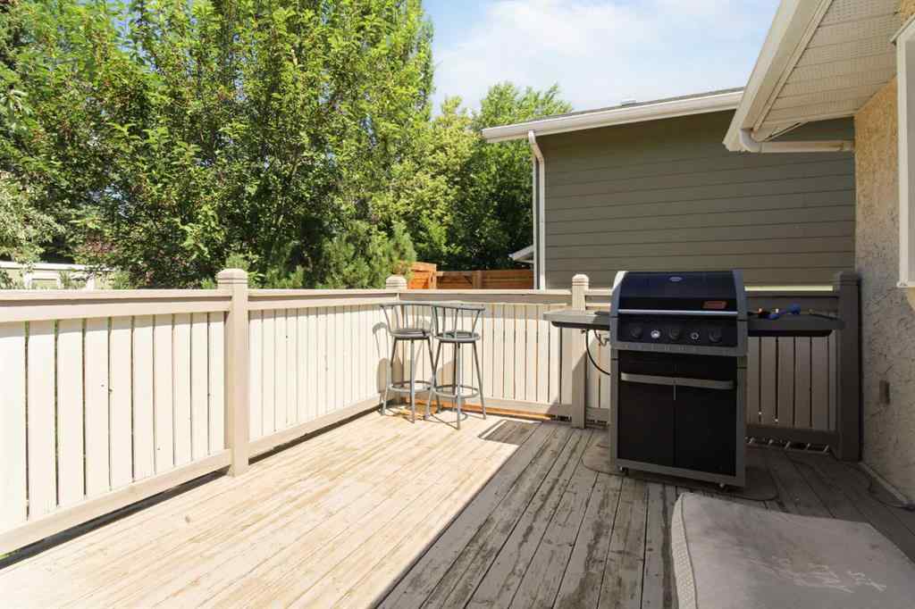 MLS® A2244235 - 66 Edgewood Crescent W in Ridgewood Lethbridge, Residential