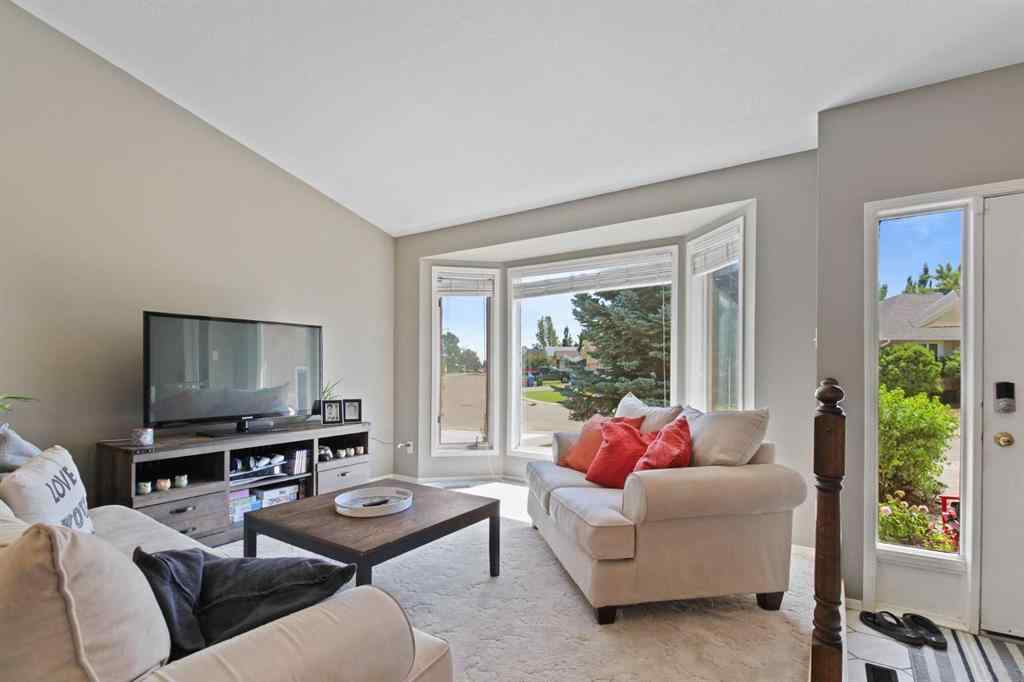 MLS® A2244235 - 66 Edgewood Crescent W in Ridgewood Lethbridge, Residential