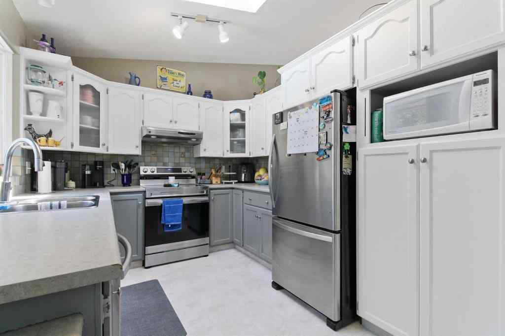 MLS® A2244235 - 66 Edgewood Crescent W in Ridgewood Lethbridge, Residential