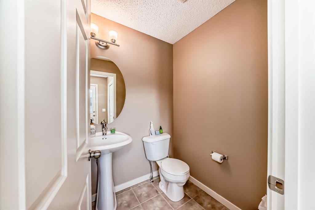MLS® A2244245 - 44 Sunset Road  in Sunset Ridge Cochrane, Residential